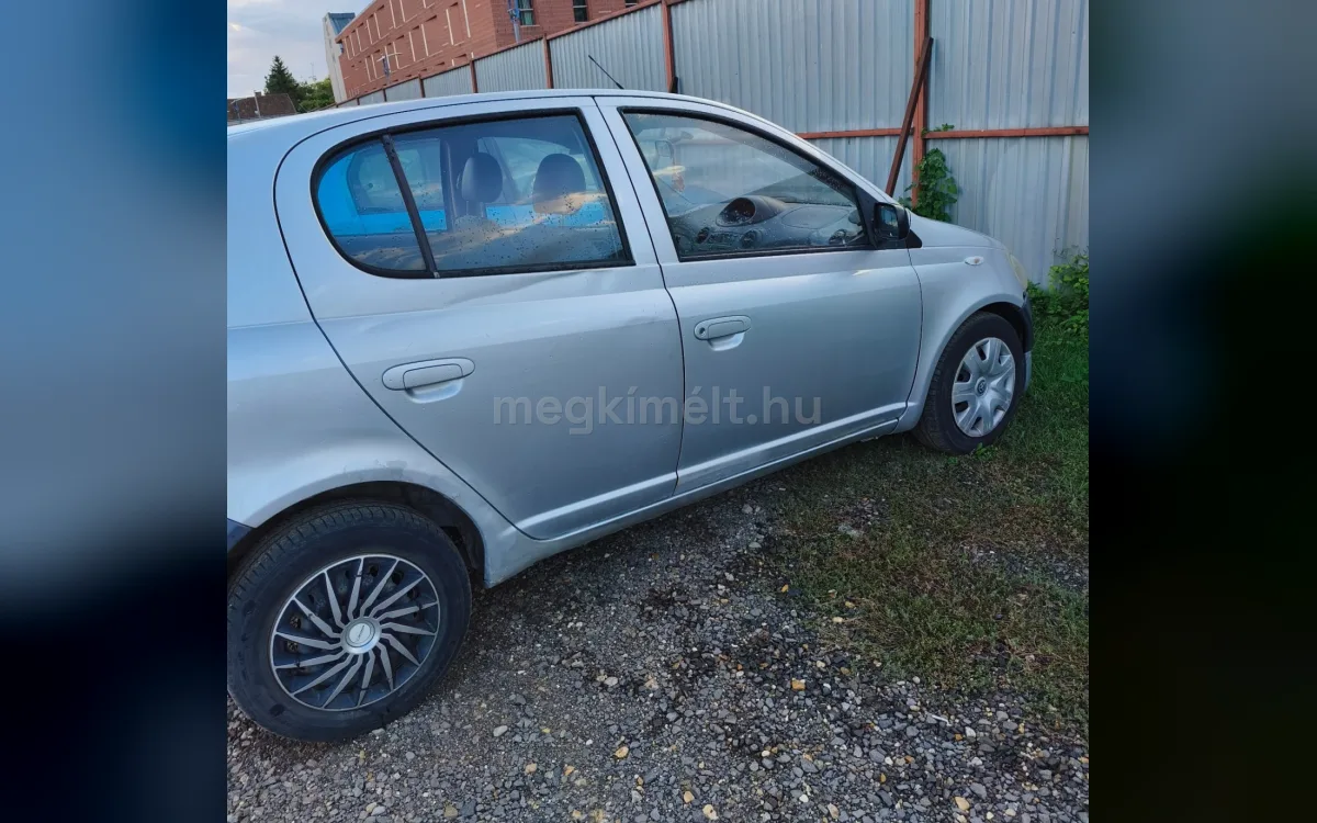 Toyota Yaris 2000