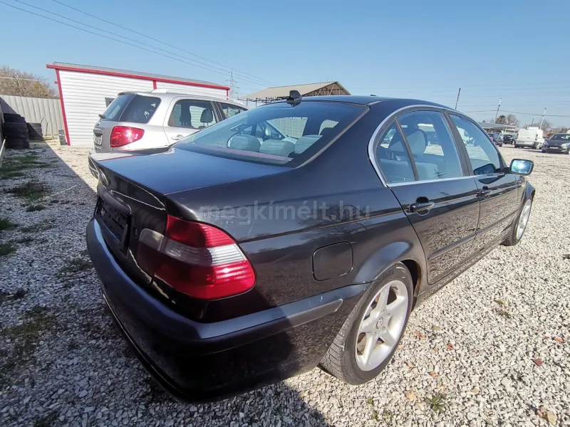 BMW 320 2004