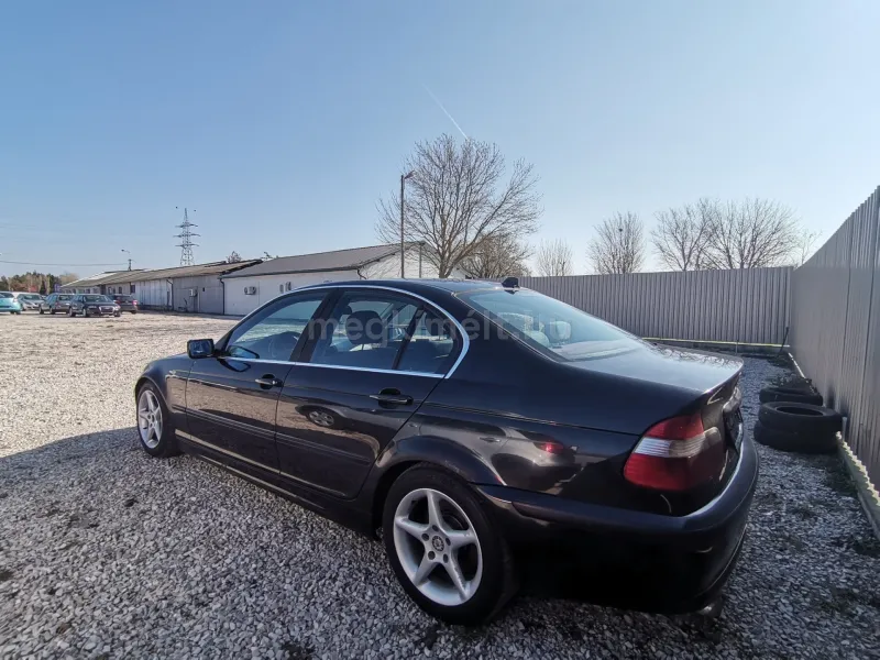 BMW 320 2004