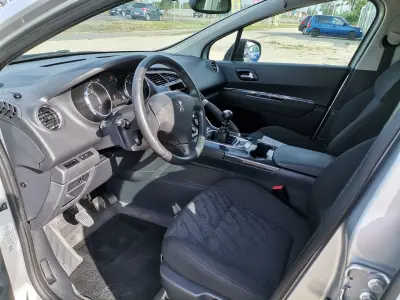 Peugeot 3008 2010 (miniatűr)