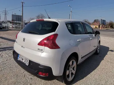 Peugeot 3008 2010 (miniatűr)