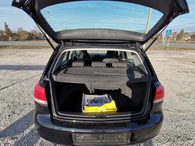 Volkswagen Golf 2010 (miniatűr)