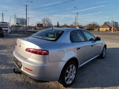 Alfa Romeo 159 2008 (miniatűr)
