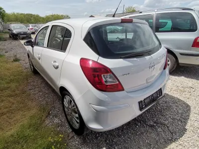 Opel Corsa 2009 (miniatűr)