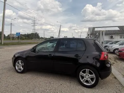 Volkswagen Golf 2005 (miniatűr)