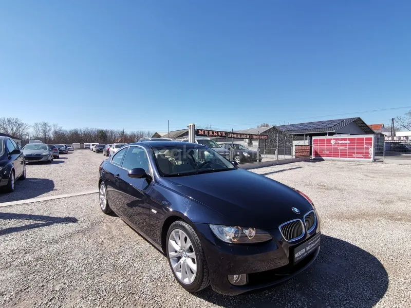 BMW 325 2008
