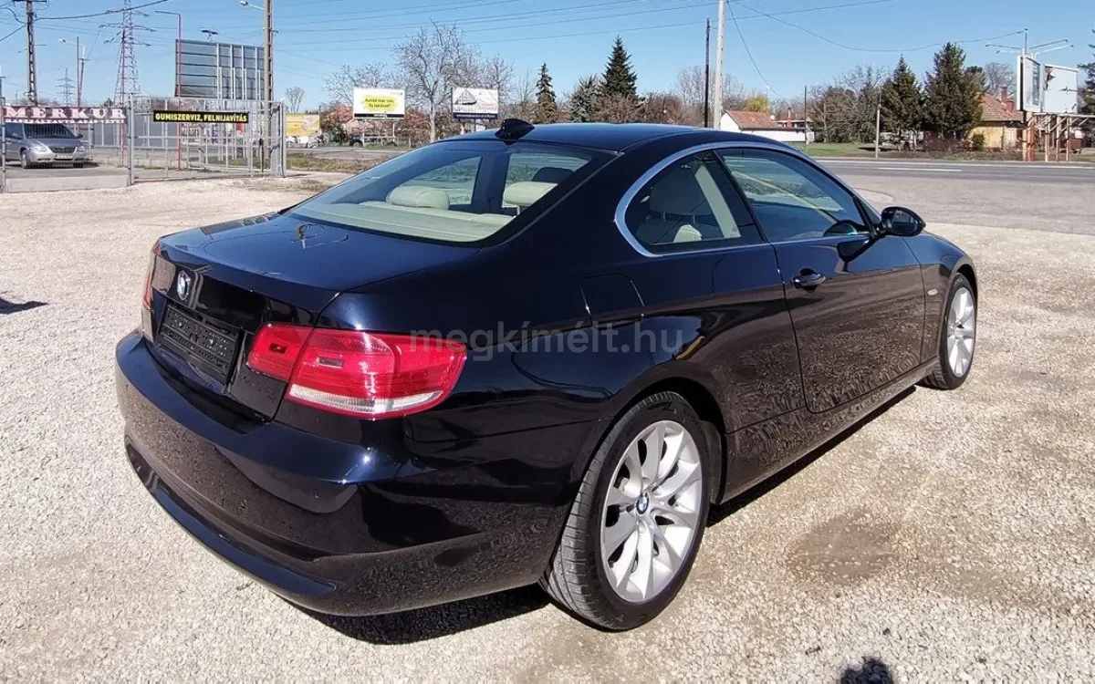 BMW 325 2008