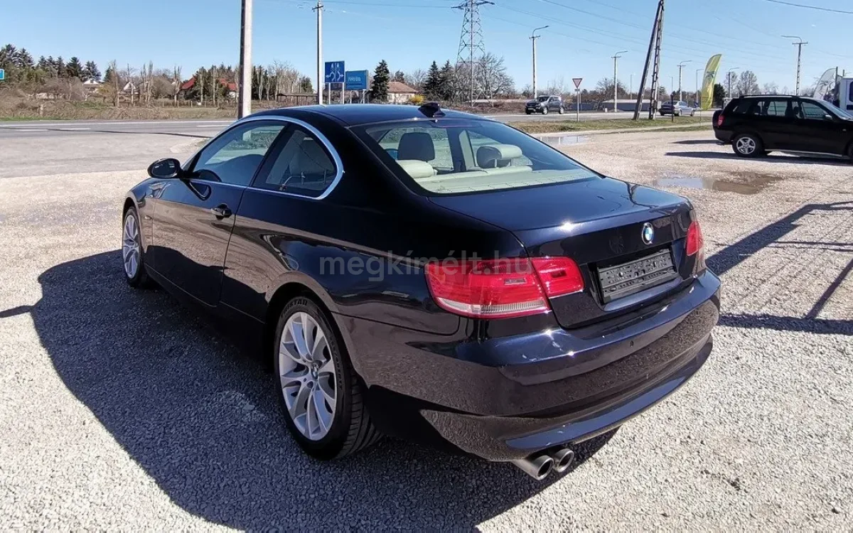 BMW 325 2008