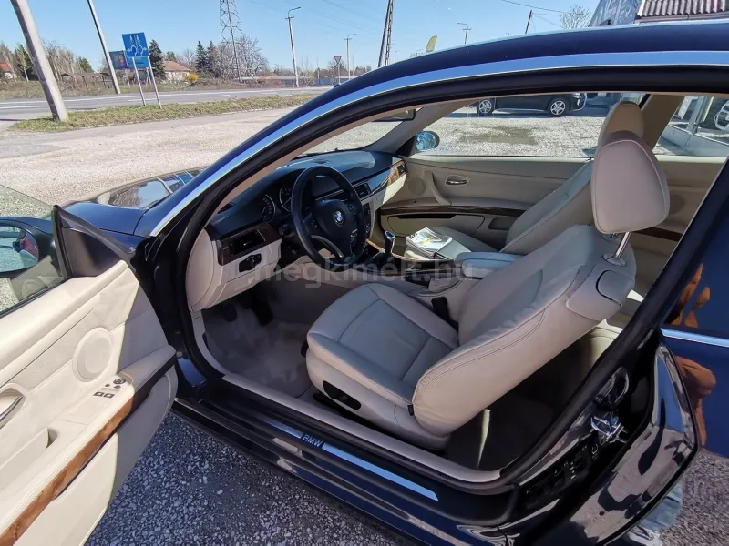 BMW 325 2008