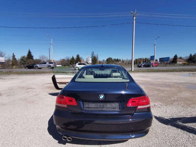 BMW 325 2008