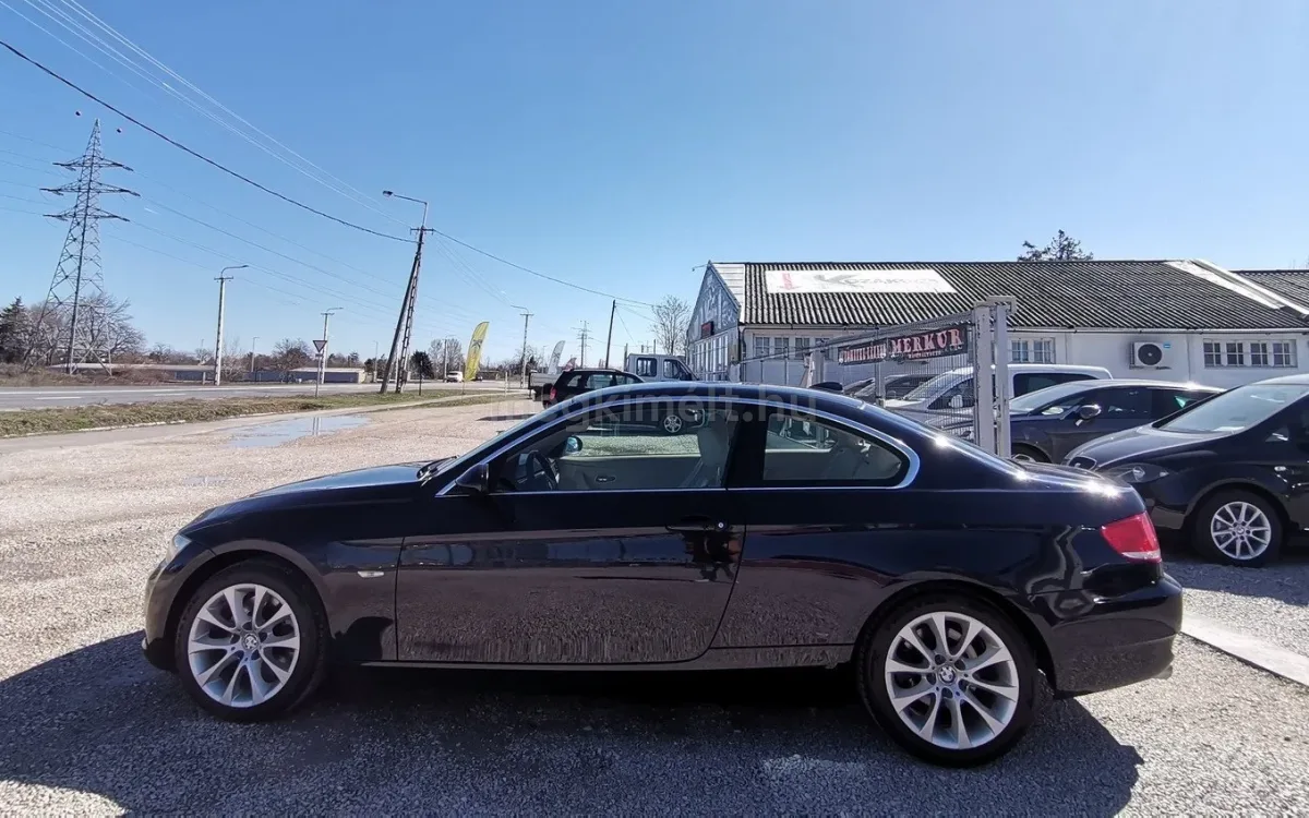 BMW 325 2008