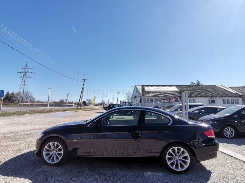 BMW 325 2008