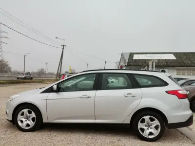 Ford Focus 2013 (miniatűr)