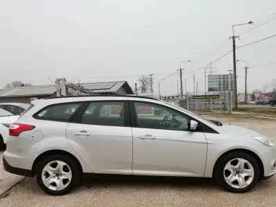 Ford Focus 2013 (miniatűr)