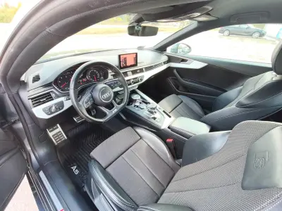Audi A5 2018 (miniatűr)