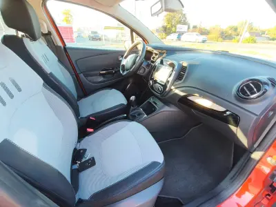 Renault Captur 2015 (miniatűr)