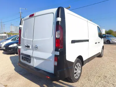 Opel Vivaro 2016 (miniatűr)