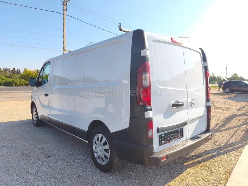 Opel Vivaro 2016