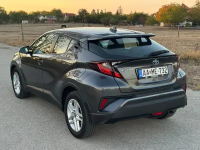 Toyota C-HR 2023 (miniatűr)
