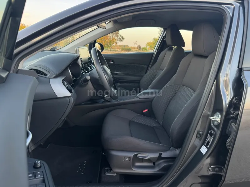 Toyota C-HR 2023