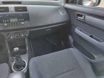 Suzuki Swift 2005 (miniatűr)