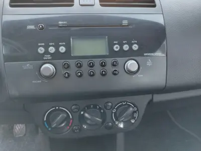 Suzuki Swift 2005 (miniatűr)
