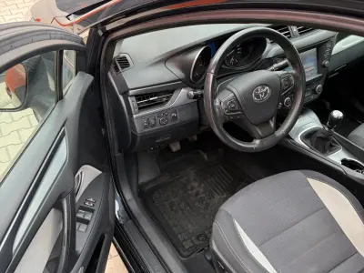 Toyota Avensis 2016 (miniatűr)