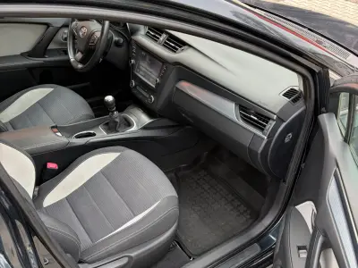 Toyota Avensis 2016 (miniatűr)