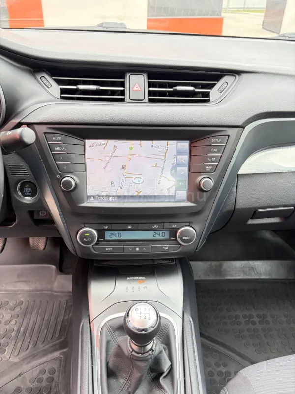 Toyota Avensis 2016