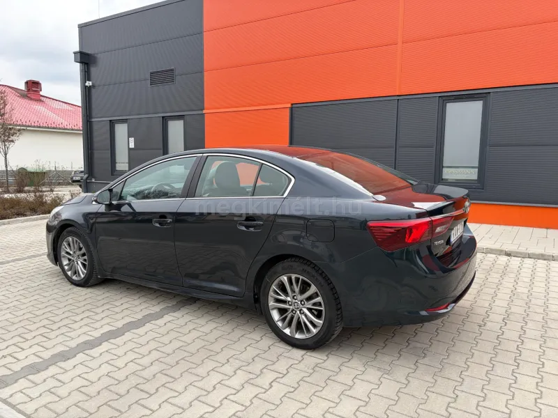 Toyota Avensis 2016