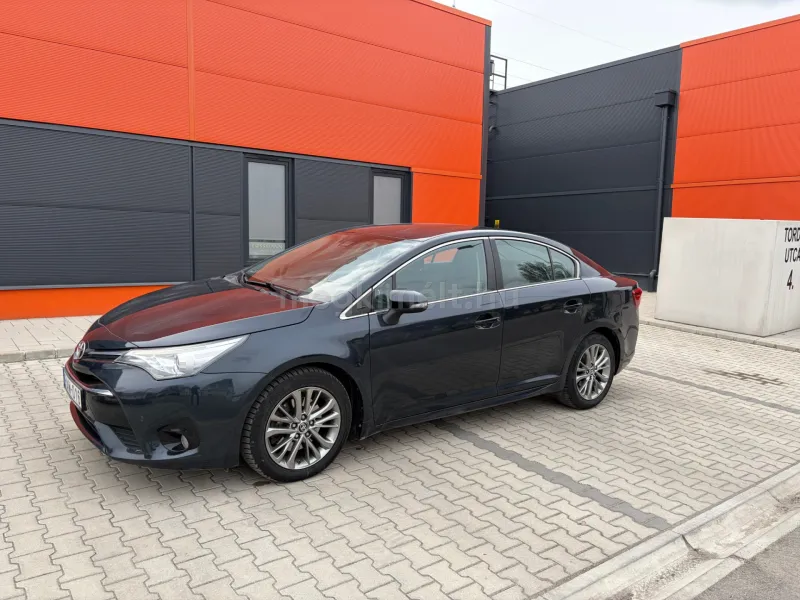 Toyota Avensis 2016