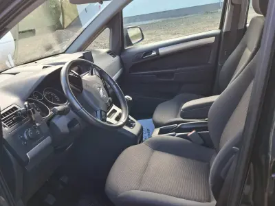 Opel Zafira 2014 (miniatűr)