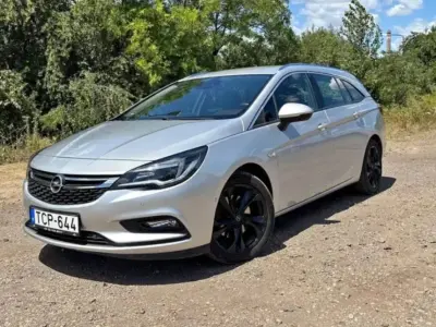 Opel Astra 2017 (miniatűr)