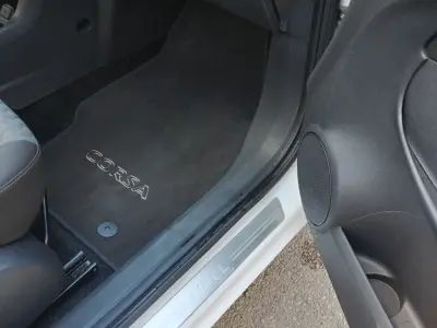 Opel Corsa 2011 (miniatűr)
