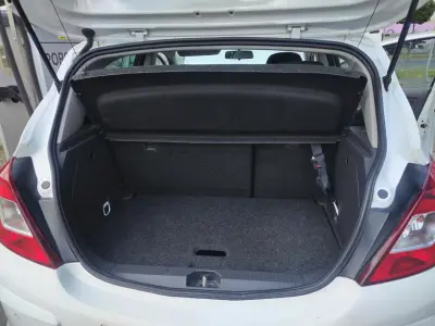 Opel Corsa 2011 (miniatűr)