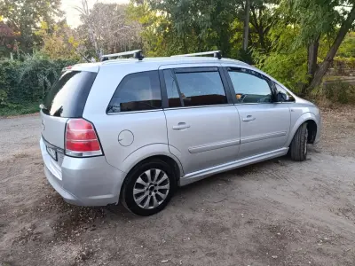 Opel Zafira 2008 (miniatűr)
