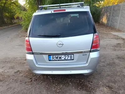 Opel Zafira 2008 (miniatűr)