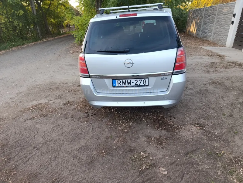 Opel Zafira 2008