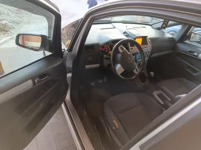 Opel Zafira 2008 (miniatűr)