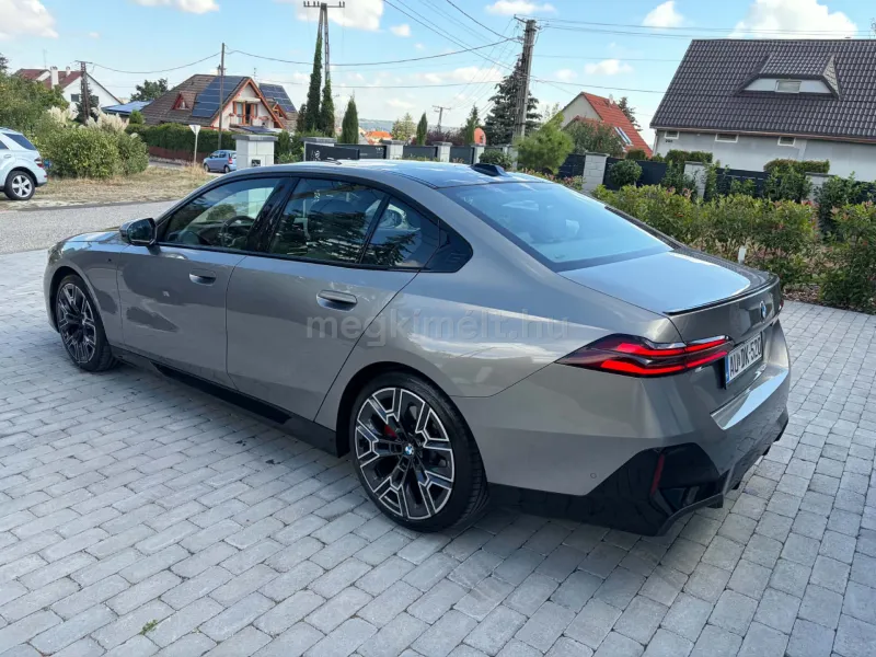 BMW 520 2024