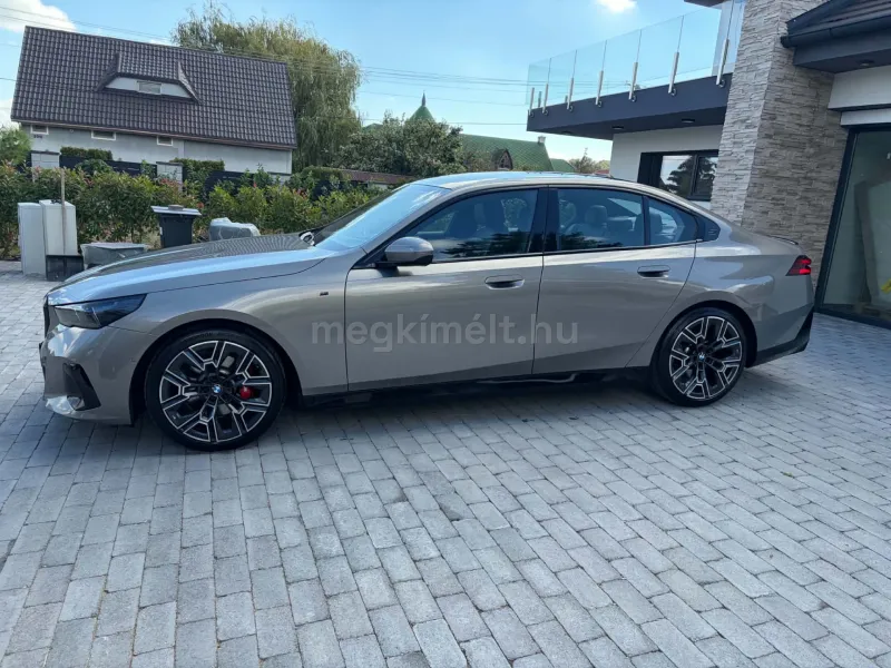 BMW 520 2024