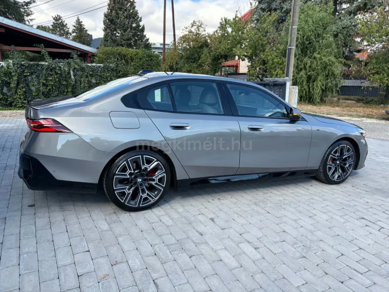 BMW 520 2024