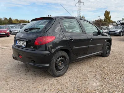 Peugeot 206 2004 (miniatűr)
