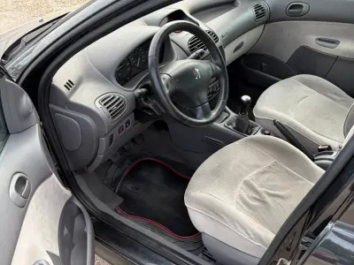 Peugeot 206 2004 (miniatűr)