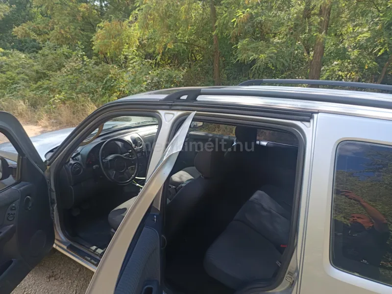 Jeep Cherokee 2001