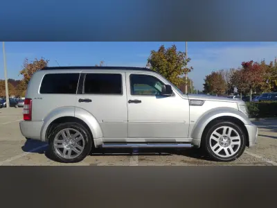 Dodge Nitro 2010 (miniatűr)