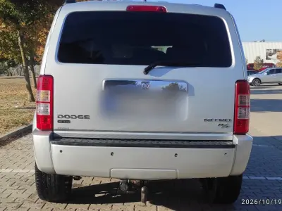 Dodge Nitro 2010 (miniatűr)