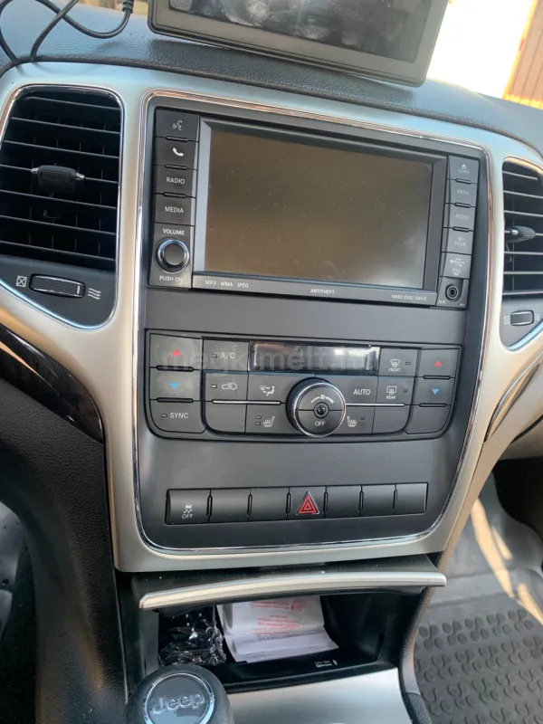 Jeep Grand Cherokee 2011