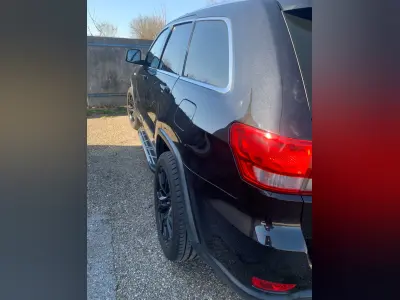 Jeep Grand Cherokee 2011 (miniatűr)
