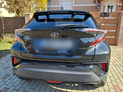 Toyota C-HR 2018 (miniatűr)